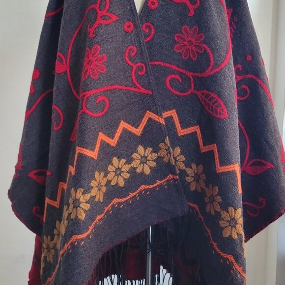 Mixit Fringed Women’s Square Poncho / Coat (Desigual) -Size: One size fits most - Picture 12 of 15